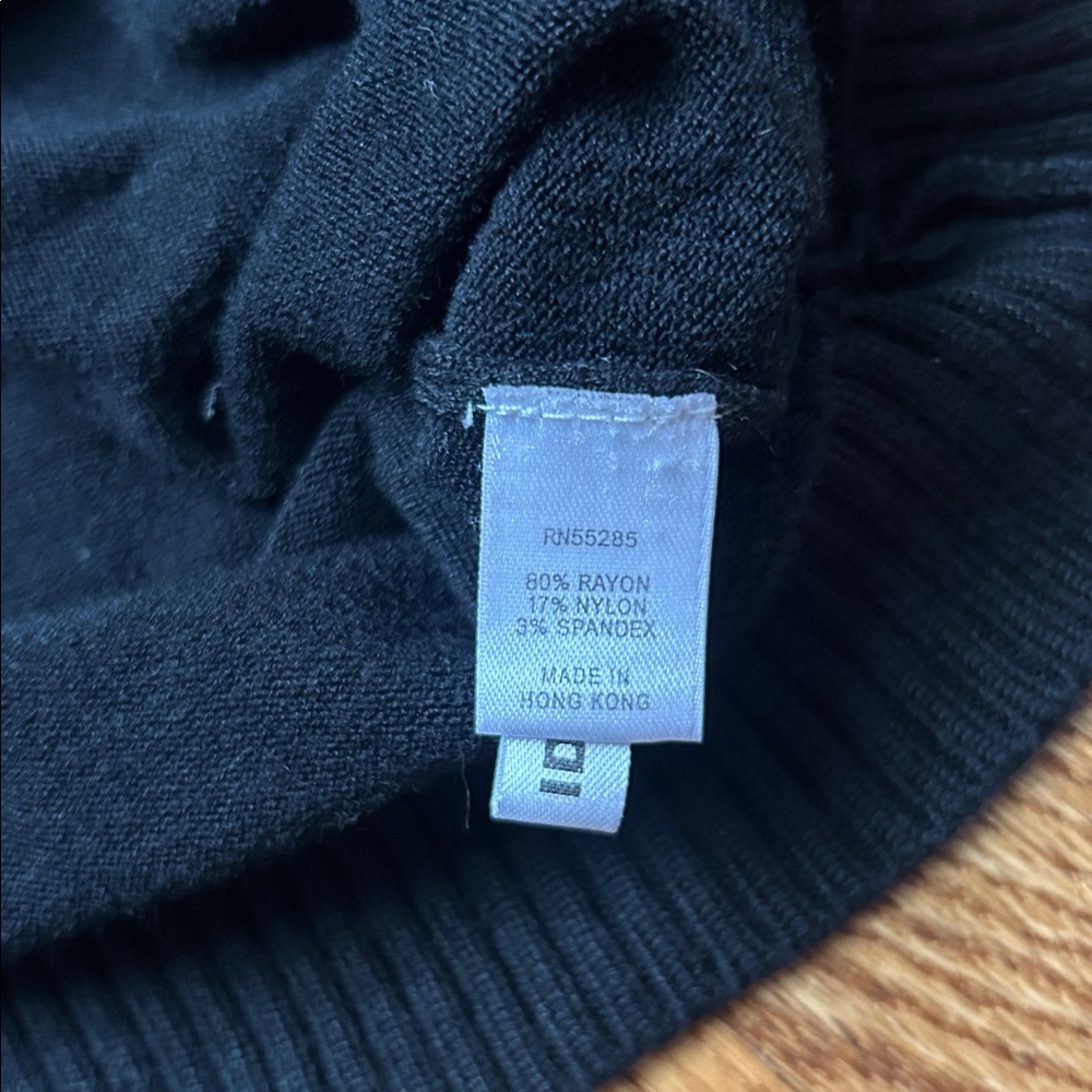 Express Sweater Shell - Picture 2 of 3